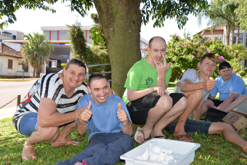 SEGUNDA-FEIRA COLORIDA PELO PROJETO CAMINHO SUAVE